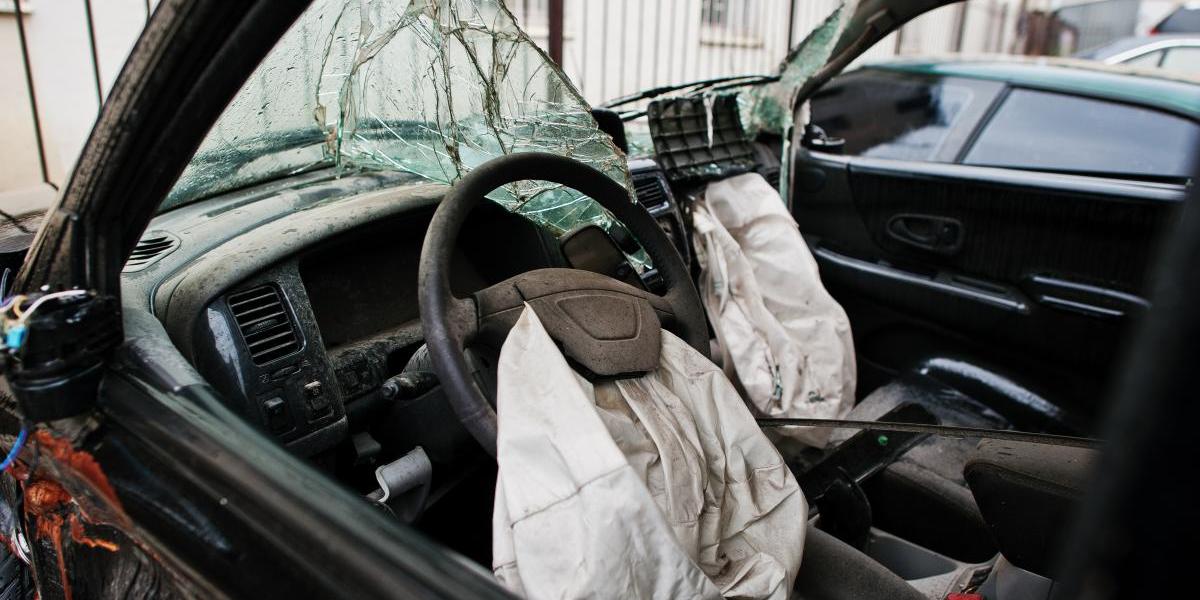 Car Airbag: How Uneven Tire Pressure Can Lead to Airbag Deployment